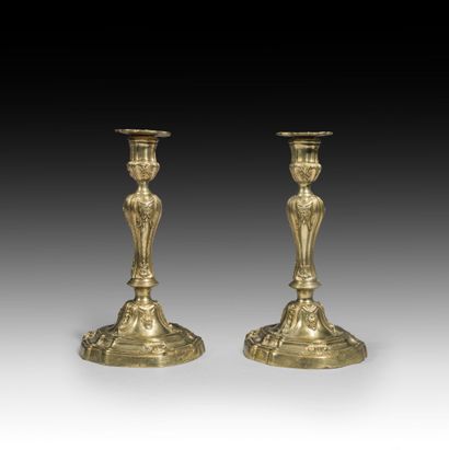 null Pair of gilt bronze corkscrews 

Old work of Louis XV style

decorated with...