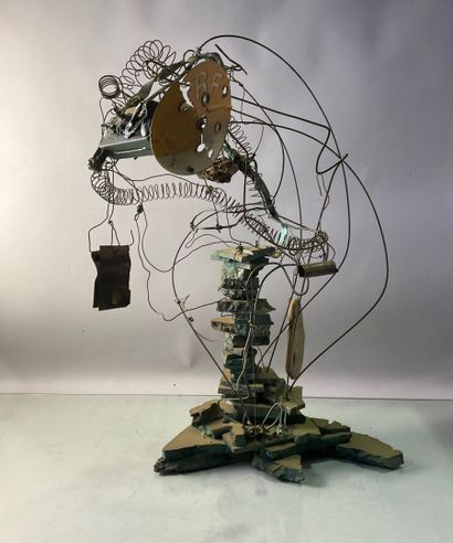 null Olivier MATTEI 

RF Assembly

Animated sculpture in metal, wood and stone, electrified

Signed...