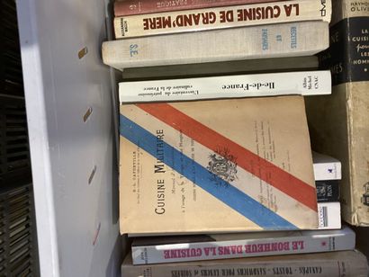 null [Gastronomie] Lot de plus de 90 livres modernes de gastronomie