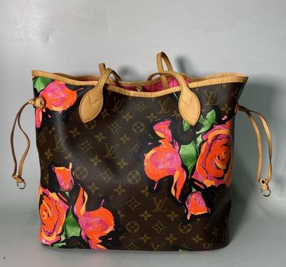 null LOUIS VUITTON
Handbag with handles model "Neverfull" in monogrammed canvas and...