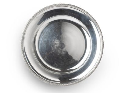null Round dish in plain silver 950 thousandths, the wing underlined by a moulding...
