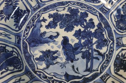 null CHINE, Kraak, Epoque WANLI (1572 - 1620)	
Plat en porcelaine 
décorée en bleu...