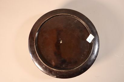 null JAPON, RYUKYU, Epoque EDO (1603 - 1868), XVIIIe siècle	
Boîte de forme ronde...