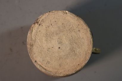 null VIETNAM, Tanhoa,XIIe/XIIIe siècle	
Pot à anse en grès émaillé beige craquelé...