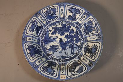 null CHINE, Kraak, Epoque WANLI (1572 - 1620)	
Plat en porcelaine 
décorée en bleu...
