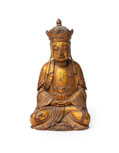 null VIETNAM, XIXe siècle	
Statuette de bouddha en bois laqué or, 
assis en padmasana,...