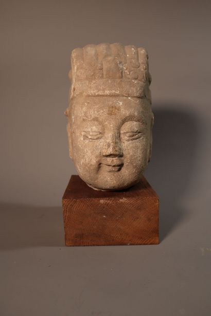 null CHINA, MING Dynasty (1368 - 1644)
Head of a Taoist immortal in limestone, smiling...