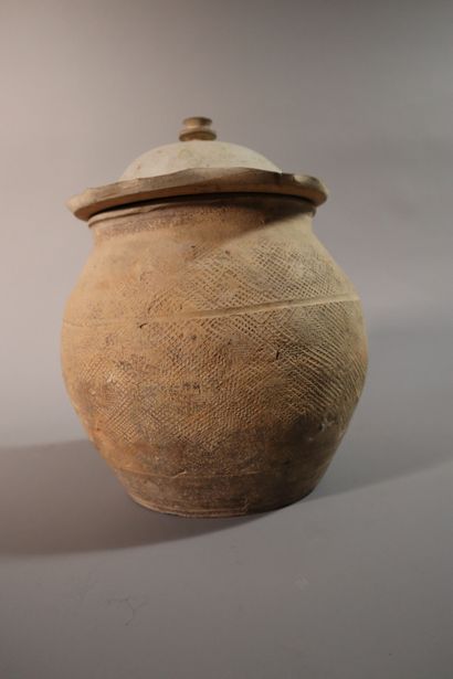 null CHINA OR VIETNAM, HAN Dynasty (206 BC - 220 AD)
Covered pot in terra cotta 
with...