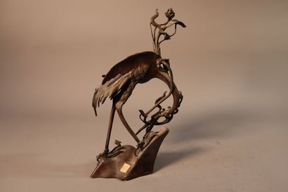 null JAPAN, MEIJI period (1868 - 1912)
Two cranes in bronze with brown patina, 
one...