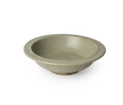 null CHINA, Longquan kilns, SONG Dynasty (960 - 1279)
Flat-rimmed stoneware bowl...