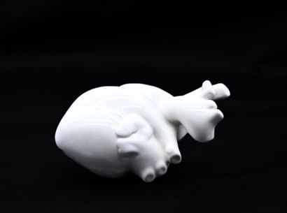 null Coeur en porcelaine
Provenance : collection Olivier Mattei