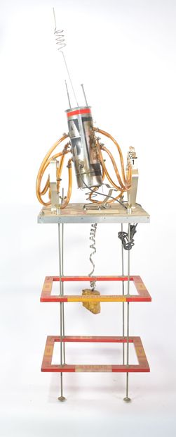 null Olivier MATTEI
Sculpture en métal et technique mixte
H : 180 cm