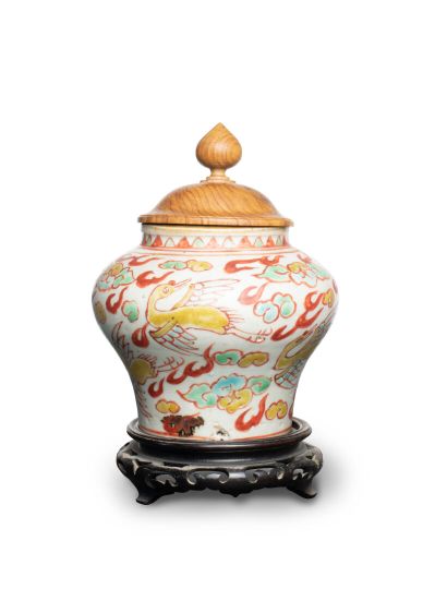 CHINE, XVIIe siècle	
Pot couvert en porcelaine...