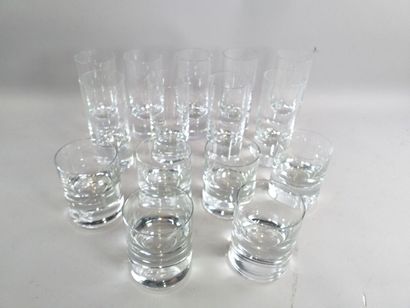 null 9 orangeade glasses and 6 whiskey glasses with solid bottom