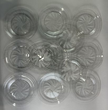 null LALIQUE
12 petites assiettes en verre à 12 gerbes de blés
(petites égrenure...