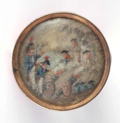 null Bouton, fin XVIIIème siècle, laiton, décor peint d'artilleurs français tirant...