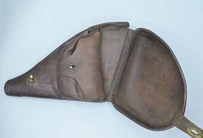 null Étui jambon en cuir brun pour revolver 1873-1874. Petit accident