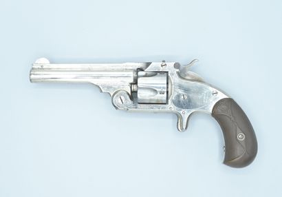 null Revolver à brisure Cal. 32. Fabrication SMITH ET WESSON. Finition nickelée....