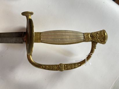 null Sword of superior officer of the type 1817 with chiselling. Fuse with mother-of-pearl...
