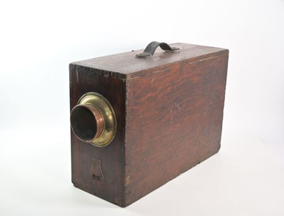 null Foghorn, of the Norwegian model, in wooden case with bronze side crank and copper...