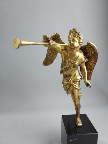null ÉCOLE DU XVIIIe SIÈCLE
Allégorie de la victoire
bronze doré
H. 21 cm