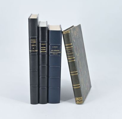 [Marine] Ensemble de 4 volumes reliés, couvertures...