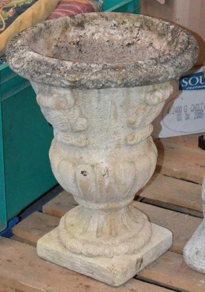 null Sculpture de jardin: Vase Medicis en composition