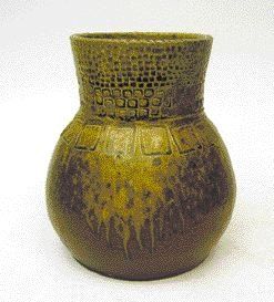 Joseph TALBOT Vase pansu en grès à col évasé orné en estampage d'une frise de carrés...