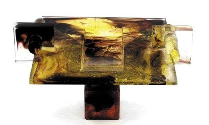 LEPERLIER Antoine, né en 1953 "Coupe intaille" Sculpture en pâte de verre marbrée...
