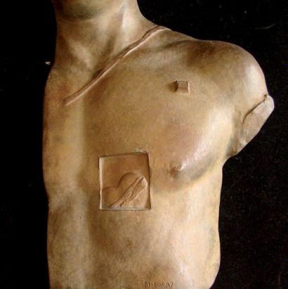 Igor MITORAJ (Né en 1944) «Asclépios» Buste en bronze à patine brune Signé et numéroté...