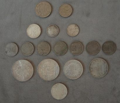 null Lot de pieces en argent et nickel comprenant: 2 pièces de 50 fr, 1 pièce de...