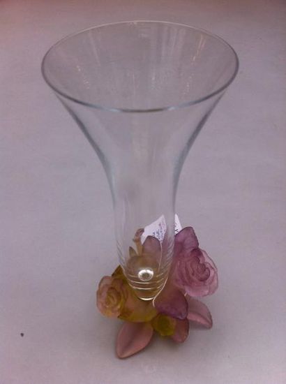 DAUM DAUM - Soliflore Rose en cristal et pâte de verre. Prix boutique: 575 €