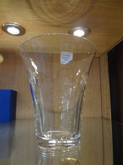 null SAINT LOUIS - Vase Cosmos en cristal. Prix boutique: 940 €

