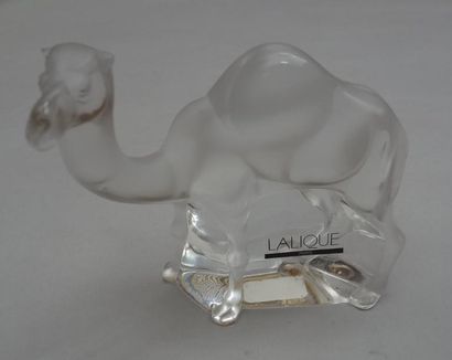 LALIQUE LALIQUE - Dromadaire en cristal. Prix boutique: 266 €