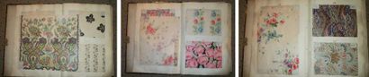 null Album d'empreintes, circa 1930, fleurs, géométriques, cachemire. 0, 48 x 0,...