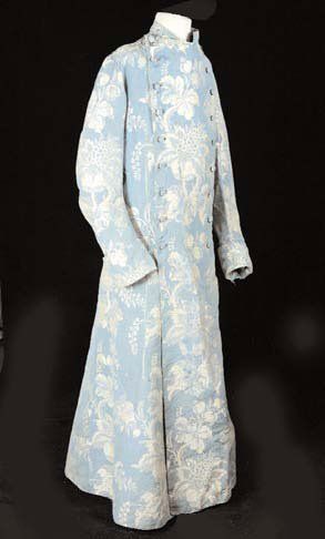 null Manteau et gilet, vers 1740, damas bicolore bleu ciel et crème, décor " naturaliste...