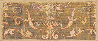 null Ensemble de panneaux en velours vert, Italie, XVIe siècle, décor brodé or, argent...