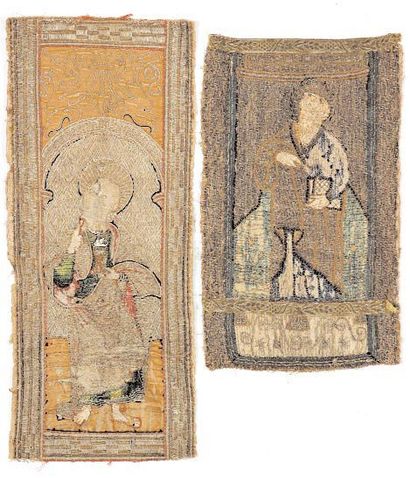 null Orfroi, Flandre, fin XVe siècle, décor brodé en soie polychrome d'un saint personnage...