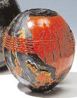 LEMOINE Pascal, né en 1973 Vase en verre soufflé multicouche irisé, émaillé en surface...