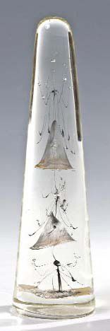 BEGOU Maryse et Alain (né en 1945) Vase en verre soufflé de forte densité, forme...