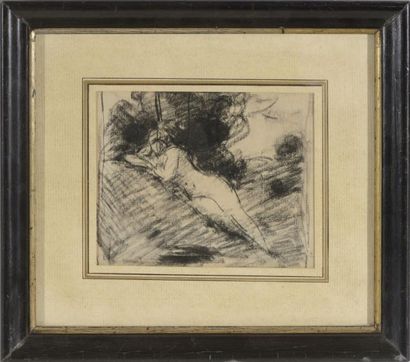 HENNER Jean Jacques (1829-1905) "Femme alanguie" Crayon gras, signé en bas à gauche...