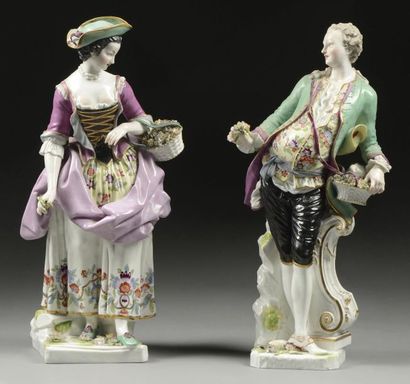 Dans le goût de Meissen, Allemagne, XIXe siècle Deux grands personnages. H: 40 cm....