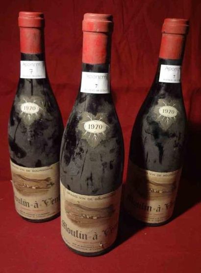 null 3 Bouteilles, Moulin-à-Vent, 1970, Grand Vin de Bourgogne, Jean Picolet. (Etiquettes...