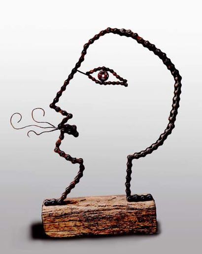 Christophe Le Beau Parleur, 2005, Chaîne de vélo, bois et métal, h : 95 cm Sculptures...