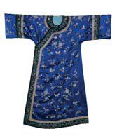 null Robe de femme Han, Chine, dynastie Qing, XIXe siècle, satin bleu, décor brodé...