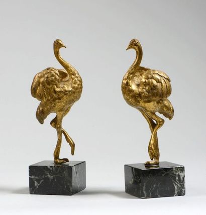 ANONYME 

" Paire d’autruches »

Epreuve en bronze doré

Socle en marbre vert

Vers...