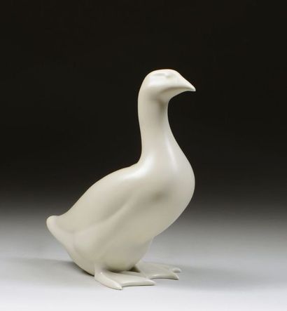 Armand Petersen (1891-1969) « Petite Oie »

Porcelaine blanche mate

Cachet de l’éditeur...