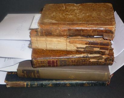 null Lot de 5 livres dépareillés dont: "Œuvres de Boileau", volume 1 seul; "Les six...