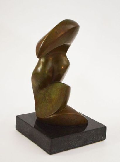 null Francine TOBIASS (1949) Mélusine n°4. Bronze patiné sur terrasse en marbre noir....