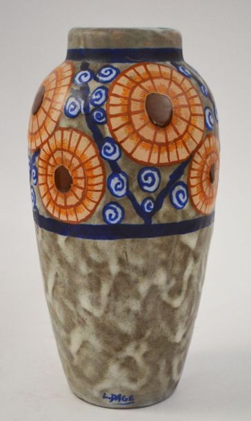 null L DAGE. Vase Art Déco en céramique à décor stylisé. H : 26 cm